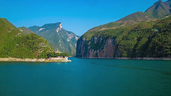 长江三峡旅游：一探自然风光和历史文化的无限魅力