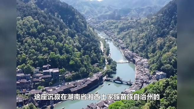 凤凰古城旅游攻略：舞动的历史与文化的画卷