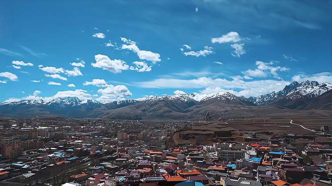 丽江古城和玉龙雪山：一个神奇而美丽的地方