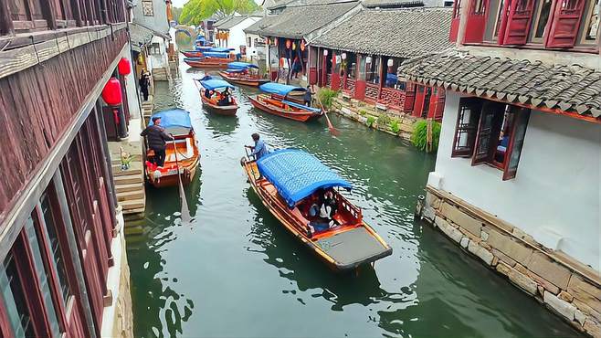 江南水乡古镇周庄，引领游客穿越时空