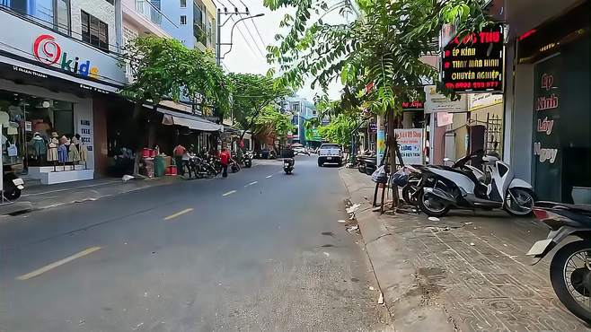 走进小镇，体验本地文化，享受宁静的乐趣