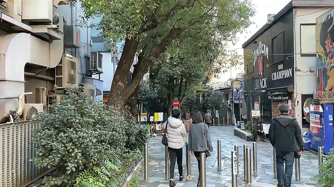 探索热闹街头，体验城市魅力，寻找美好风光