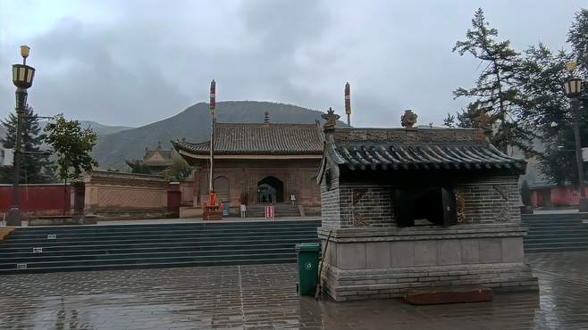 雨中高原小故宫：瞿昙寺