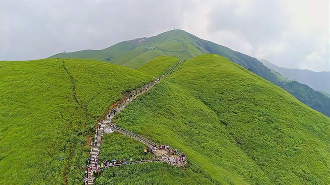 江南第一高峰！快来武功山享受自然风光