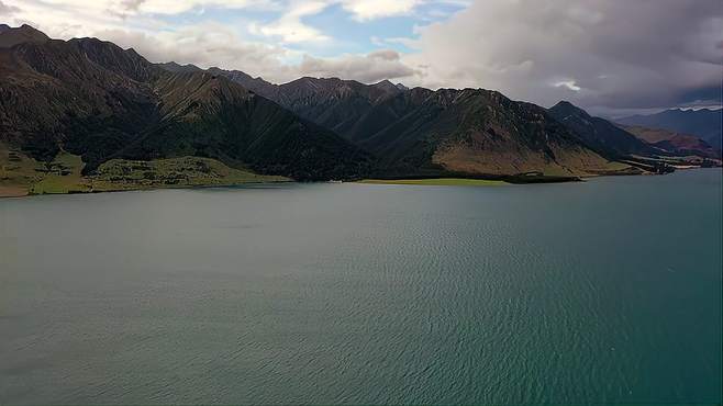 陶波湖，一个全年活跃的火山湖泊