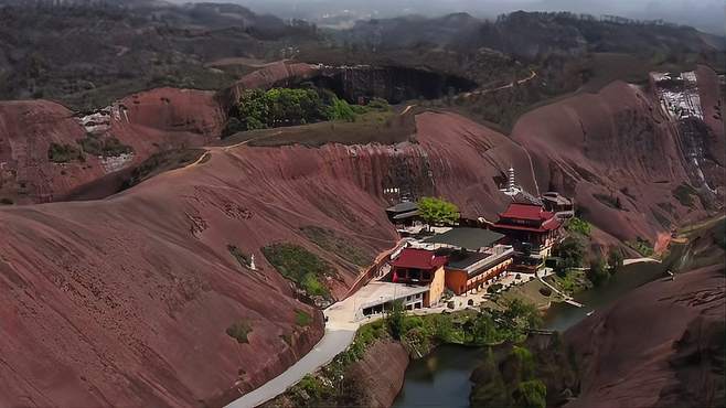 弋阳县不仅是自然风光胜地，还是文化旅游宝藏