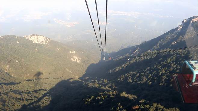 实拍庐山索道拔地腾空场景：十分震撼！