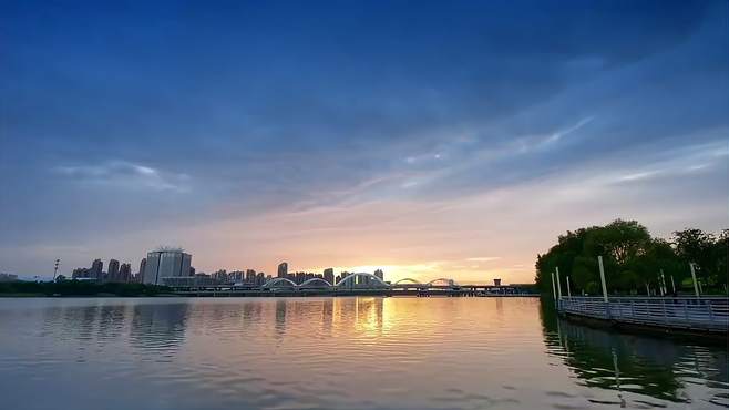 晚霞天空 日落，一切都是那么的美丽