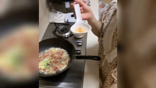 盘点媳妇做饭盐场面