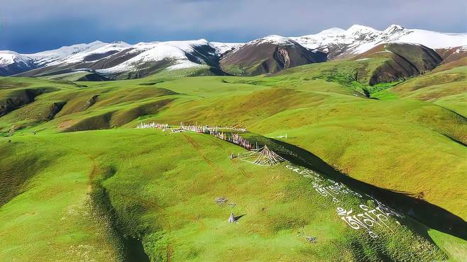 中国最美景观大道：雪山、草原、峡谷，一天领略四季之美