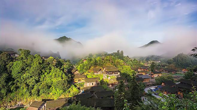 湖南隐藏一个免费风景区，苗寨云海奇观无数，是周末度假好地方