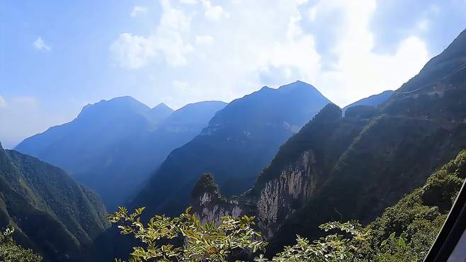 巫溪兰英大峡谷：山水之歌，自然之舞