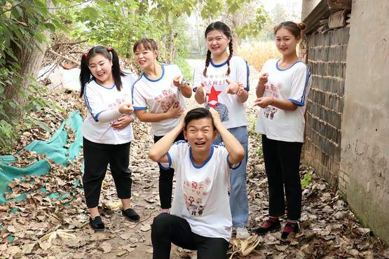 小花回来2：冬冬以为自己出现幻觉，没想是大家联合小花的恶作剧