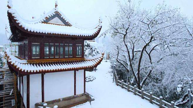 视频 | 换个角度 听雪落的声音 看阁下天心风景