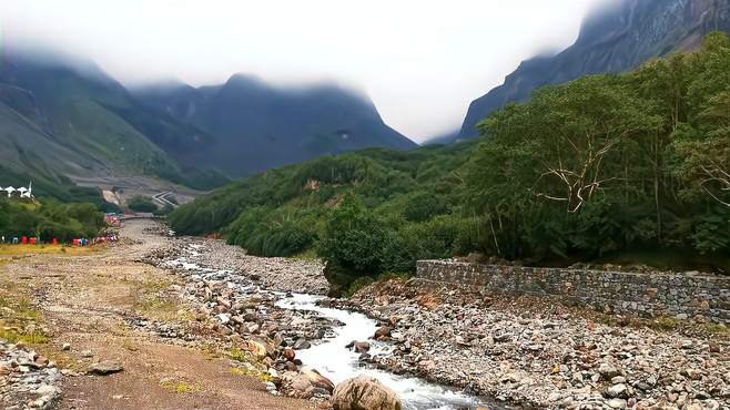 长白山聚龙泉风景