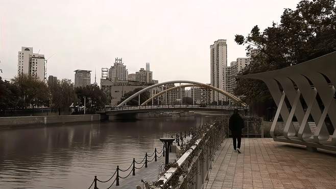 发现三线都市风景，走进小城街道上，领略小镇美景