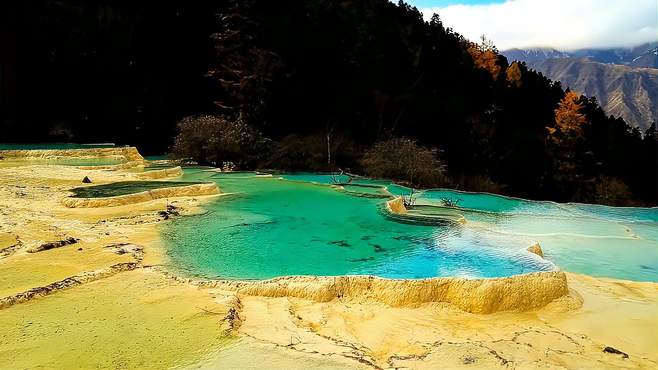 黄龙五彩池海拔多少米