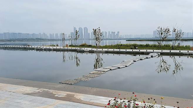 山西太原晋阳湖雨后的10处网红景点，台阶都已在水底，你见过吗