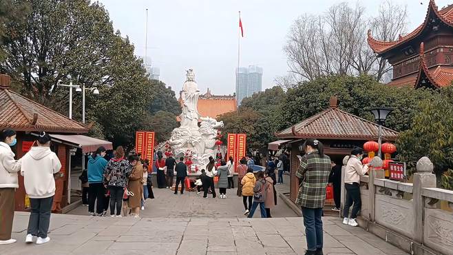 长沙橘子洲的祈福圣地，幽静神秘，香火旺盛，让人心生敬畏