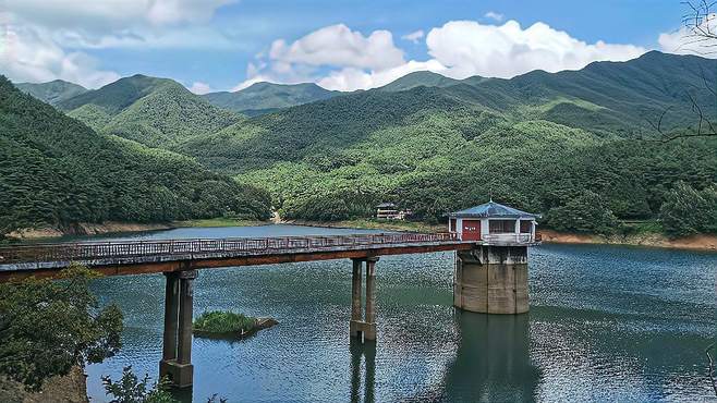 青山绿水白云蓝天