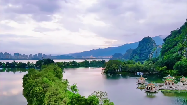 中国这座山湖城市如诗如画，老年友好型社区，养老生活理想之地