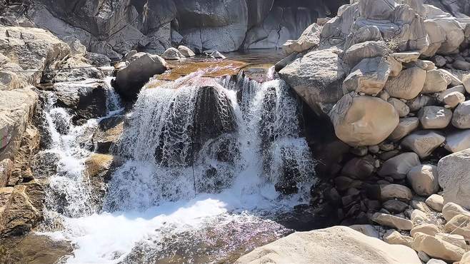 秦皇岛花厂峪溪水潺潺