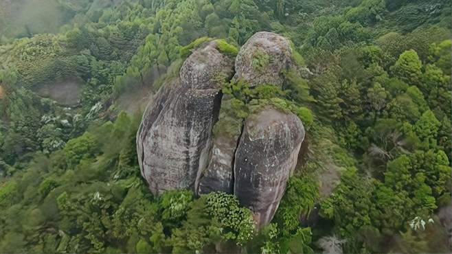 广东深山拍到的“奇山”，航拍全程真实拍摄，第一次见！