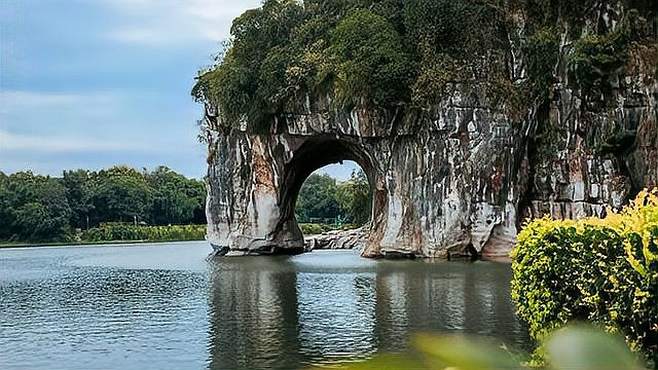 「广西旅游」7个必去景点，带你畅游山水之间